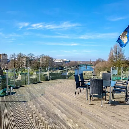 Lendal Tower Tatil Evi *